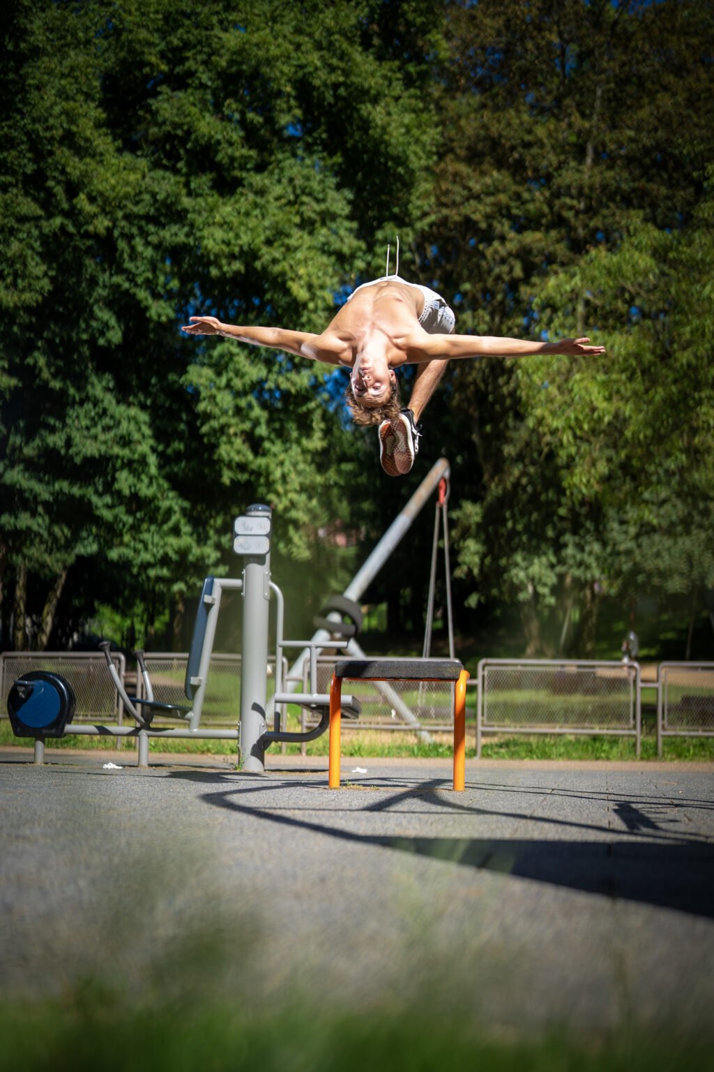 Calisthenics Photoshoot in Luxembourg with Parkour Specialist Carlos